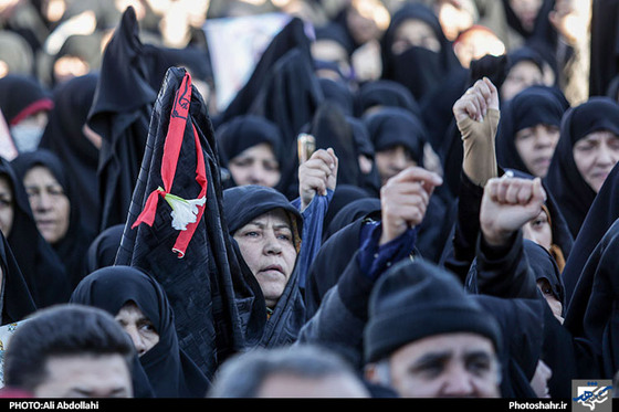 راهپیمایی بزرگداشت حماسه 9 دی و تشییع دو شهید مدافع حرم در مشهد 1