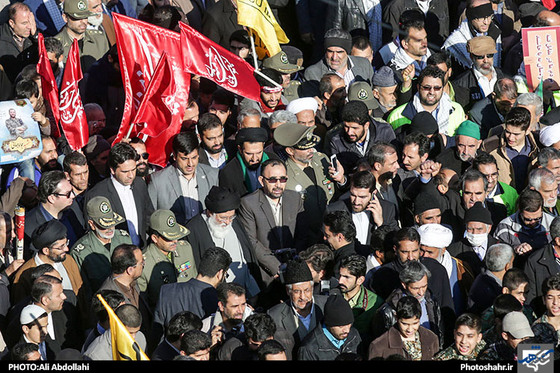 راهپیمایی بزرگداشت حماسه 9 دی و تشییع دو شهید مدافع حرم در مشهد 1