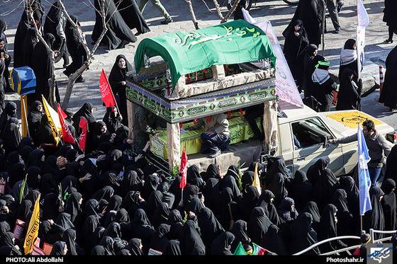 راهپیمایی بزرگداشت حماسه 9 دی و تشییع دو شهید مدافع حرم در مشهد 1