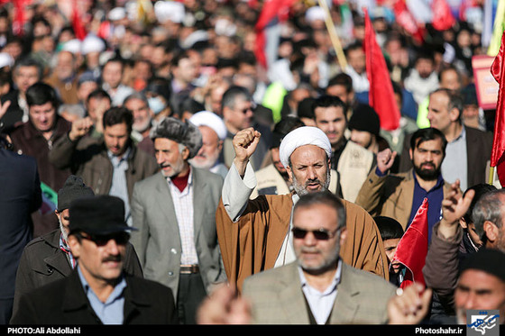 راهپیمایی بزرگداشت حماسه 9 دی و تشییع دو شهید مدافع حرم در مشهد 1