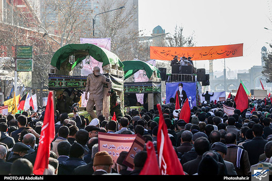 راهپیمایی بزرگداشت حماسه 9 دی و تشییع دو شهید مدافع حرم در مشهد 1