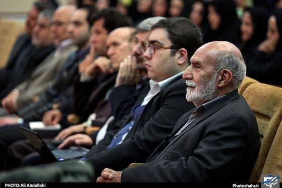 گزارش تصویری / مراسم بزرگداشت زنده یاد استاد باقرزاده و تجلیل از یاران خراسانی مقام معظم رهبری در عرصه ادبیات / عکاس : علی عبداللهی /شهرآرا