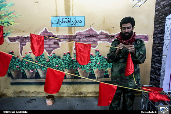 گزارش تصویری | آماده سازی نمایشگاه مشهد فجر آفرین | عکس : علی عبداللهی /شهرآرا