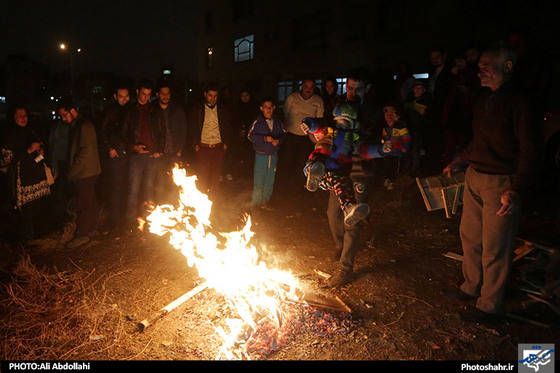 گزارش تصویری | برخورد با عاملان اخلال در نظم عمومی در شب چهارشنبه سوری در مشهد | عکاس : علی عبداللهی/ شهرآرا