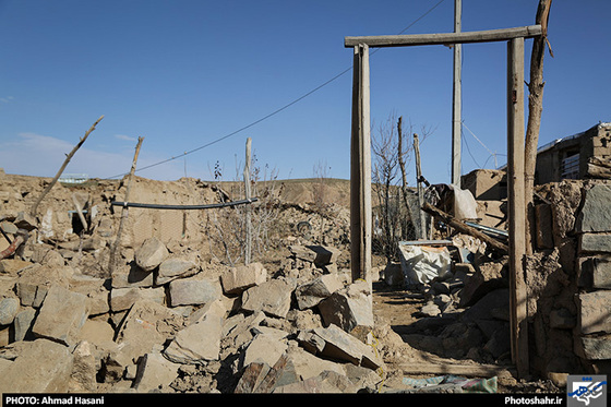 گزارش تصویری | روستای کلاته قدم 4 روز پس از زلزله | عکاس : احمد حسنی /شهرآرا