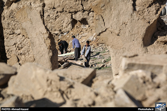 گزارش تصویری | روستای کلاته قدم 4 روز پس از زلزله | عکاس : احمد حسنی /شهرآرا