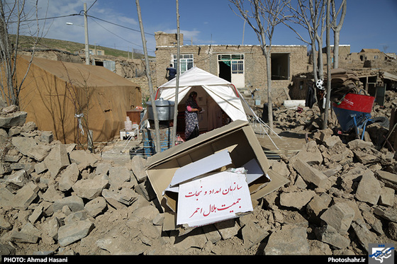 گزارش تصویری | روستای کلاته قدم 4 روز پس از زلزله | عکاس : احمد حسنی /شهرآرا