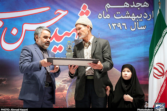 گزارش تصویری | سومین یادواره شهید مدافع حرم حسن قاسمی دانا در حرم مطهر رضوی | عکاس: احمد حسنی /شهرآرا