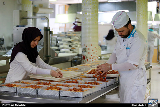 گزارش تصویری | کارگاه پخت زولبیا و بامیه در ماه رمضان‎ / عکاس : علی عبداللهی /شهرآرا