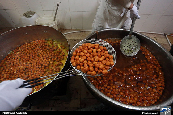 گزارش تصویری | کارگاه پخت زولبیا و بامیه در ماه رمضان‎ / عکاس : علی عبداللهی /شهرآرا