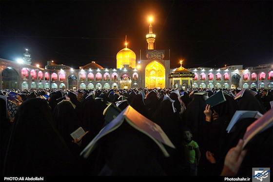 گزارش تصویری | احیای شب نوزدهم ماه مبارک رمضان در حرم رضوی | عکاس: علی عبداللهی /شهرآرا