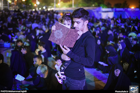 گزارش تصویری | احیای شب بیست و سه ماه مبارک رمضان در بوستان کوهسنگی مشهد | عکاس : محمد عقیلی /شهرآرا