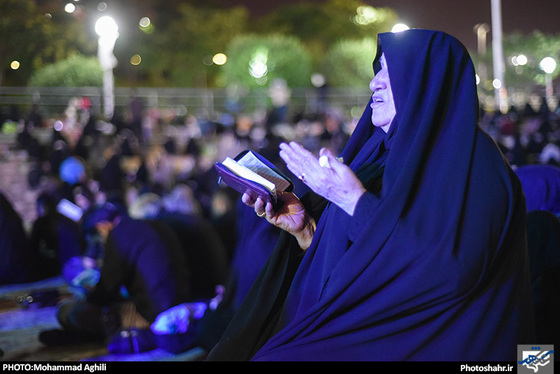 گزارش تصویری | احیای شب بیست و سه ماه مبارک رمضان در بوستان کوهسنگی مشهد | عکاس : محمد عقیلی /شهرآرا