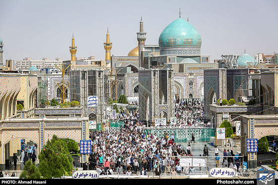 گزارش تصویری | راهپیمایی نمازگزاران نماز جمعه مشهد در حمایت از مسلمانان مظلوم میانمار | عکس : احمد حسنی /شهرآرا