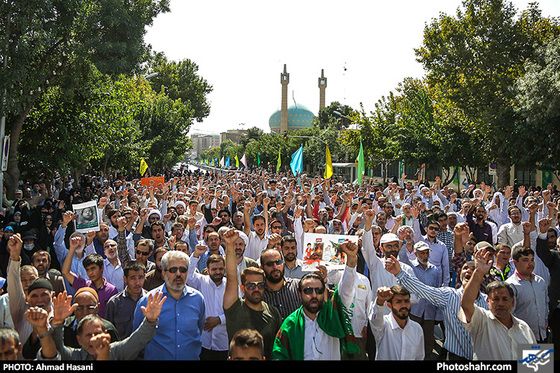گزارش تصویری | راهپیمایی نمازگزاران نماز جمعه مشهد در حمایت از مسلمانان مظلوم میانمار | عکس : احمد حسنی /شهرآرا