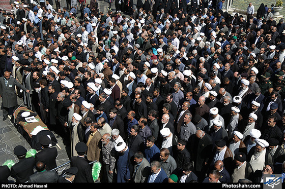 گزارش تصویری / تشییع پیکر آیت الله معصومی در مشهد / عکس : احمد حسنی /شهرآرا