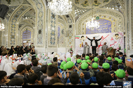 گزارش تصویری | جشن شکوفه‌ها در حرم رضوی | عکس :احمد حسنی/ شهرآرا