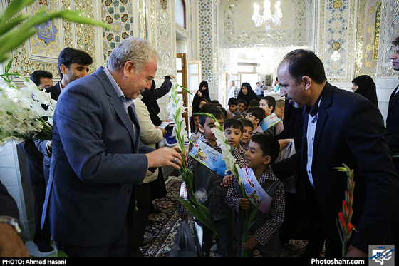 گزارش تصویری | جشن شکوفه‌ها در حرم رضوی | عکس :احمد حسنی/ شهرآرا