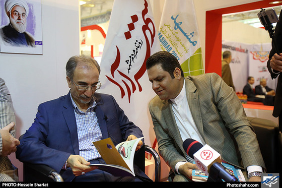 گزارش تصویری / حضور تقی زاده خامسی شهردار مشهد در غرفه شهرآرا / عکس : حسین شریعت /شهرآرا