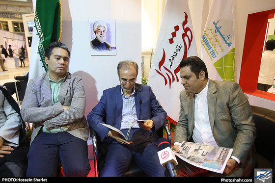 گزارش تصویری / حضور تقی زاده خامسی شهردار مشهد در غرفه شهرآرا / عکس : حسین شریعت /شهرآرا