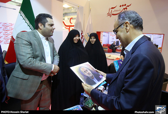 حضور اعضای شورای شهر مشهد در غرفه شهرآرا / عکس حسین شریعت 