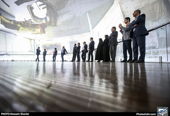 بازدید اعضای شورای شهر مشهد از باغ موزه دفاع مقدس تهران / عکس حسین شریعت