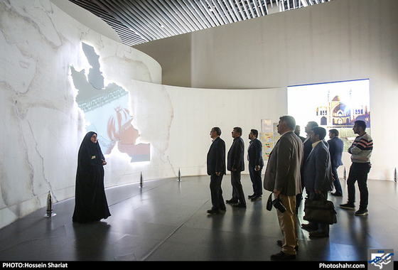 بازدید اعضای شورای شهر مشهد از باغ موزه دفاع مقدس تهران / عکس حسین شریعت