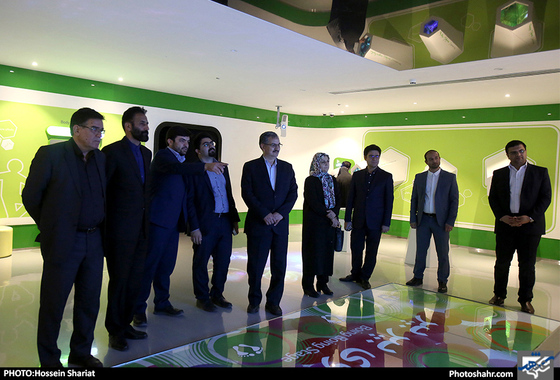 بازدید اعضای شورای شهر مشهد از باغ کتاب تهران/عکس حسین شریعت