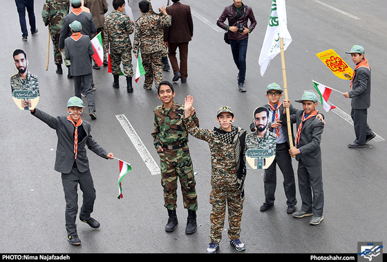 گزارش تصویری راهپیمایی 13 آبان / عکس نیما نجف زاده