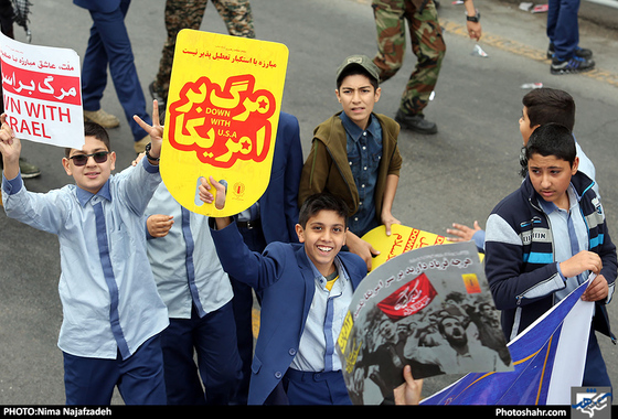 گزارش تصویری راهپیمایی 13 آبان / عکس نیما نجف زاده