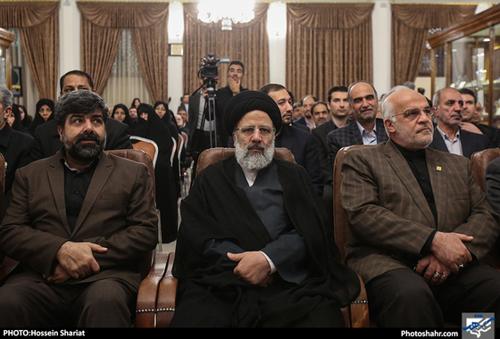  رونمایی از دو اثر نفیس در موزه آستان قدس / عکس: حسین شریعت / شهرآرا رونمایی از دو اثر نفیس در موزه آستان قدس / عکس: حسین شریعت / شهرآرا