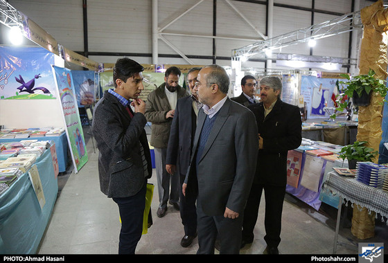 بازدید محمدرضا حیدری ریس شورای اسلامی شهرمشهد از نوزدهمین نمایشگاه کتاب / عکس: احمد حسنی / شهرآرا