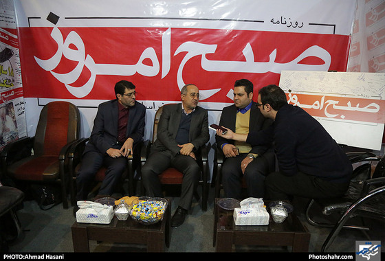 بازدید محمدرضا حیدری ریس شورای اسلامی شهرمشهد از نوزدهمین نمایشگاه کتاب / عکس: احمد حسنی / شهرآرا