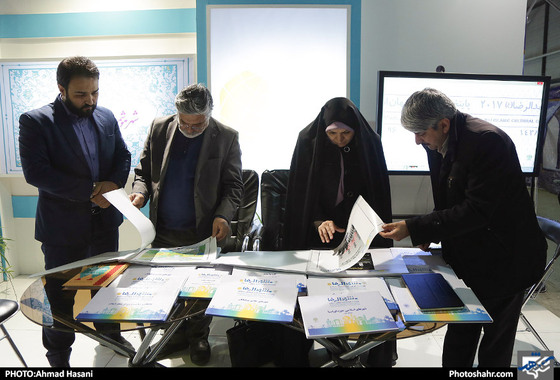 بازدید خانم گندمی عضو شورای شهر از نوزدهمین نمایشگاه کتاب مشهد / عکس: احمد حسنی / شهرآرا