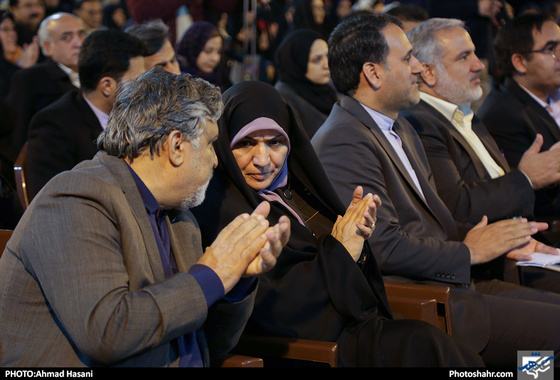 بازدید خانم گندمی عضو شورای شهر از نوزدهمین نمایشگاه کتاب مشهد / عکس: احمد حسنی / شهرآرا