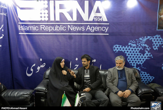 بازدید خانم گندمی عضو شورای شهر از نوزدهمین نمایشگاه کتاب مشهد / عکس: احمد حسنی / شهرآرا