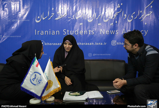 بازدید خانم گندمی عضو شورای شهر از نوزدهمین نمایشگاه کتاب مشهد / عکس: احمد حسنی / شهرآرا