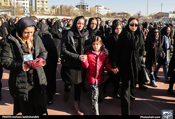 تشییع کوهنوردان خراسانی جان باخته‌ در بهمن اشترانکوه / عکس:محسن بخشنده / شهرآرا