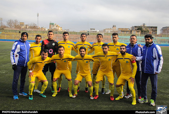 لیگ دسته دوم فوتبال / مسابقه پرسپولیس مشهد و نفت و گاز گچساران / عکس: محسن بخشنده / شهرآرا