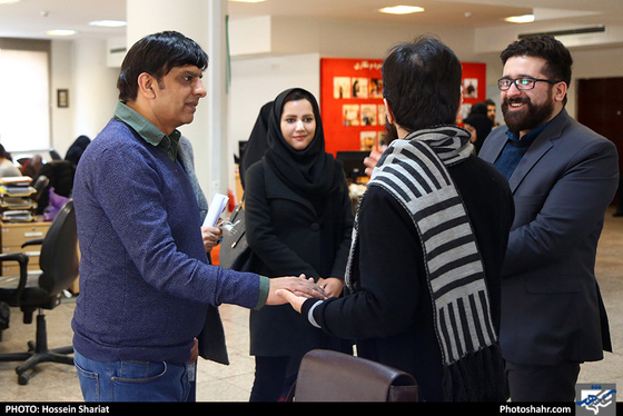 بازدید شفقت علی سردبیر نیشن مشهورترین روزنامه پاکستان از موسسه فرهنگی شهرآرا / عکس: حسین شریعت / شهرآرا