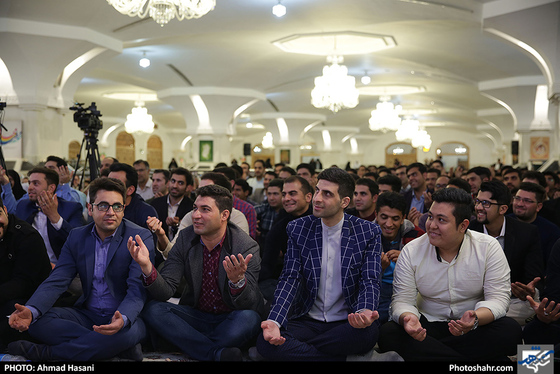  جشن ازدواج دانشجویی همسفر تا بهشت در حرم امام رضا (ع)/ عکس: احمد حسنی / شهرآرا