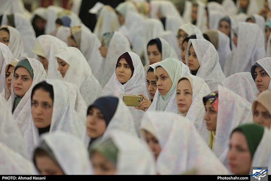  جشن ازدواج دانشجویی همسفر تا بهشت در حرم امام رضا (ع)/ عکس: احمد حسنی / شهرآرا