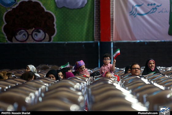 مراسم رونمایی از " کوله پشتی " ضمیمه کودک و نوجوان روزنامه شهرآرا / عکس: حسین شریعت / شهرآرا
