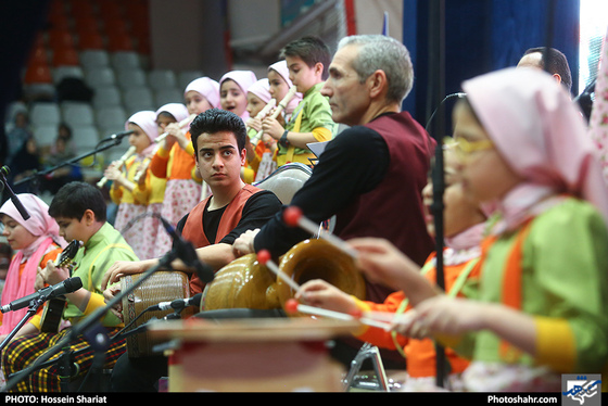 مراسم رونمایی از " کوله پشتی " ضمیمه کودک و نوجوان روزنامه شهرآرا / عکس: حسین شریعت / شهرآرا