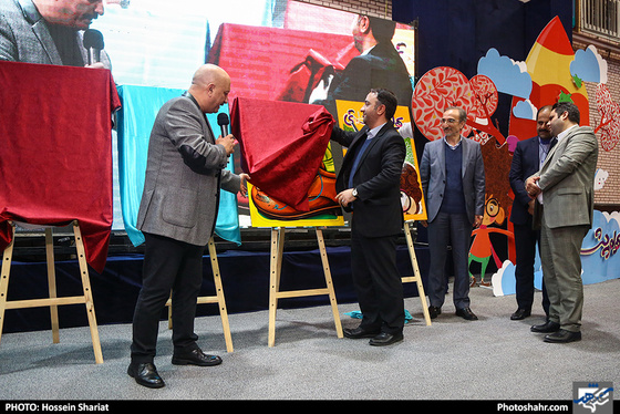 مراسم رونمایی از " کوله پشتی " ضمیمه کودک و نوجوان روزنامه شهرآرا / عکس: حسین شریعت / شهرآرا