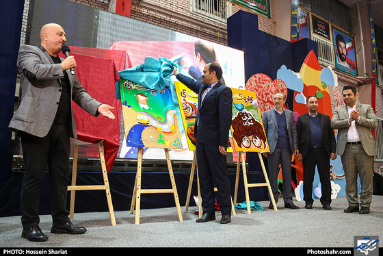 مراسم رونمایی از " کوله پشتی " ضمیمه کودک و نوجوان روزنامه شهرآرا / عکس: حسین شریعت / شهرآرا