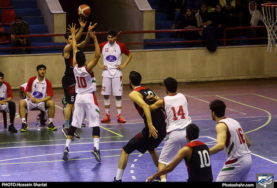 فینال لیگ ملی بسکتبال کشور  المان و پارسا مشهد /عکس: حسین شریعت / شهرآرا