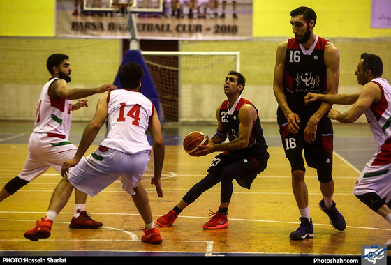 فینال لیگ ملی بسکتبال کشور  المان و پارسا مشهد /عکس: حسین شریعت / شهرآرا
