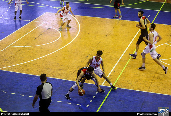 فینال لیگ ملی بسکتبال کشور  المان و پارسا مشهد /عکس: حسین شریعت / شهرآرا