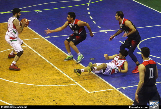 فینال لیگ ملی بسکتبال کشور  المان و پارسا مشهد /عکس: حسین شریعت / شهرآرا